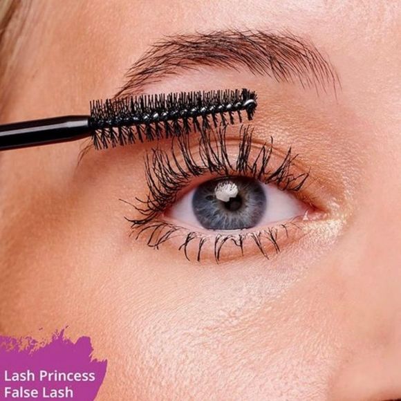 Essence Lash Princess Mascara - Picture 3 of 3